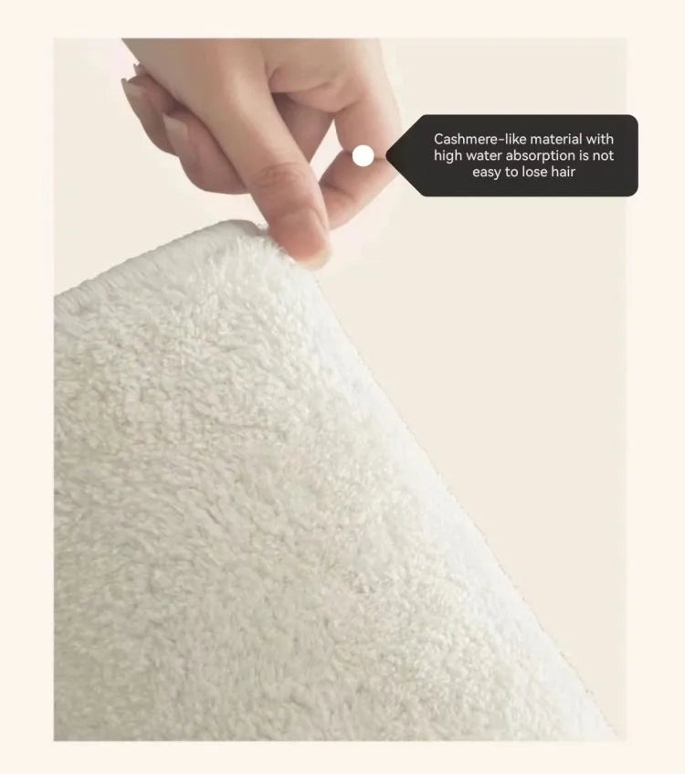 Stylový Bílý Koberec s Potiskem Auta – Digitální Tisk, Ruční Zpracování, Protiskluzový Dekorativní Koberec – Ideální Dárek do Nového Domova